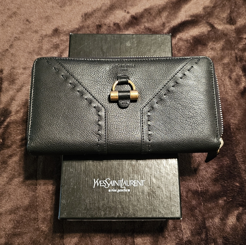 NWT Authentic Yves Saint Lauren YSL Leather Wallet